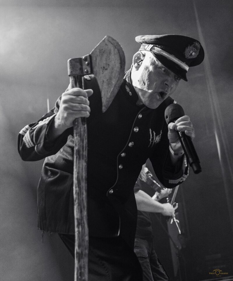 Live concert portrait — photography by MOPACH